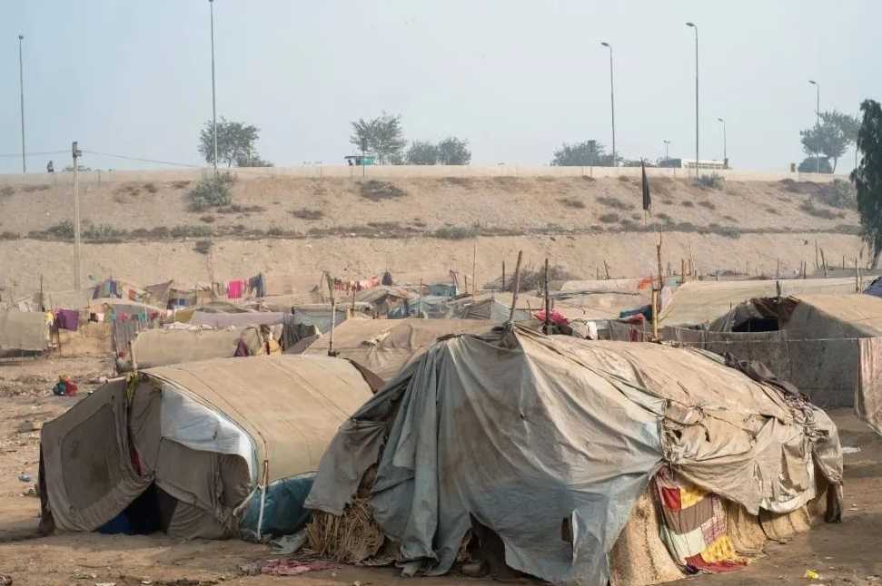 Pakistan's Economic Crisis: A Nation Struggling to Survive